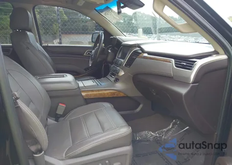 2017 GMC Yukon Xl Denali z USA, uszkodzony, nr VIN 1GKS2HKJ4HR236489